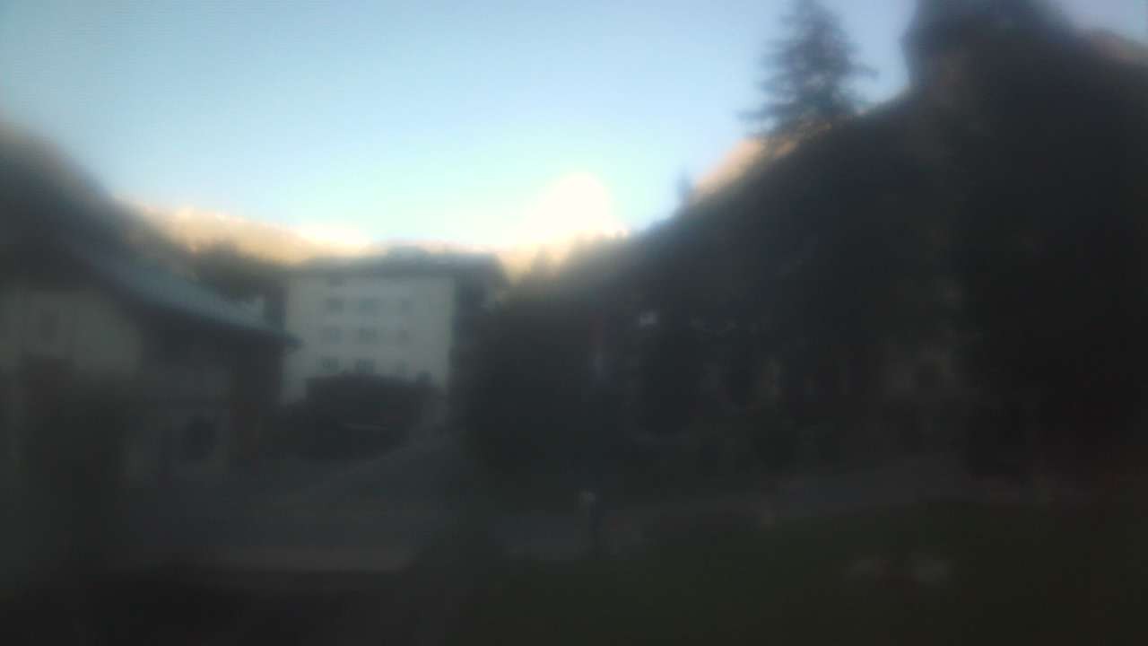 Archived image Webcam Zermatt Church