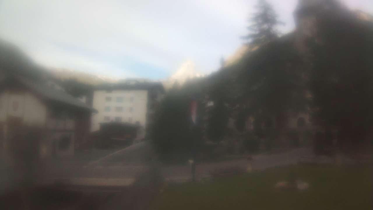 Archiv Foto Webcam Zermatt Kirche