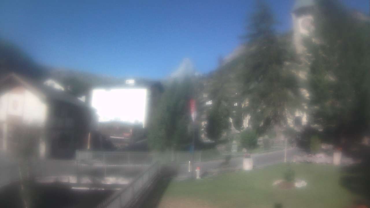 Archived image Webcam Zermatt Church