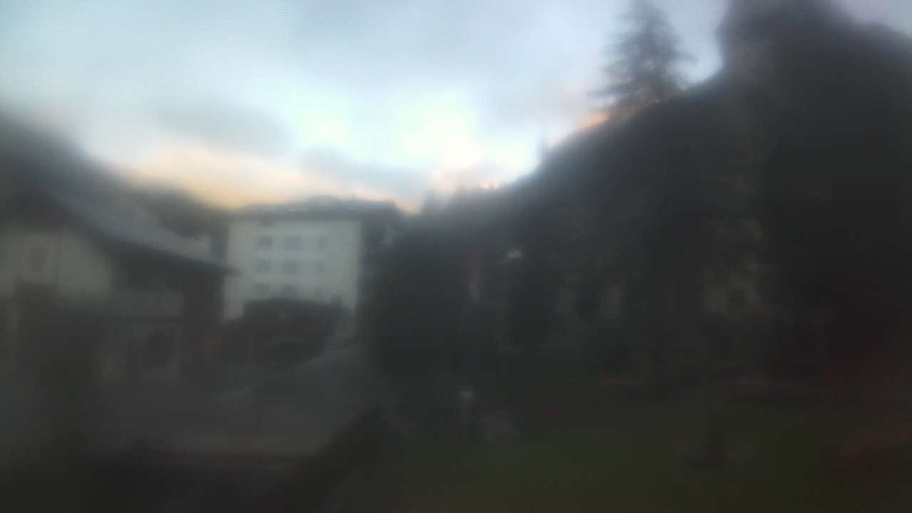 Archiv Foto Webcam Zermatt Kirche