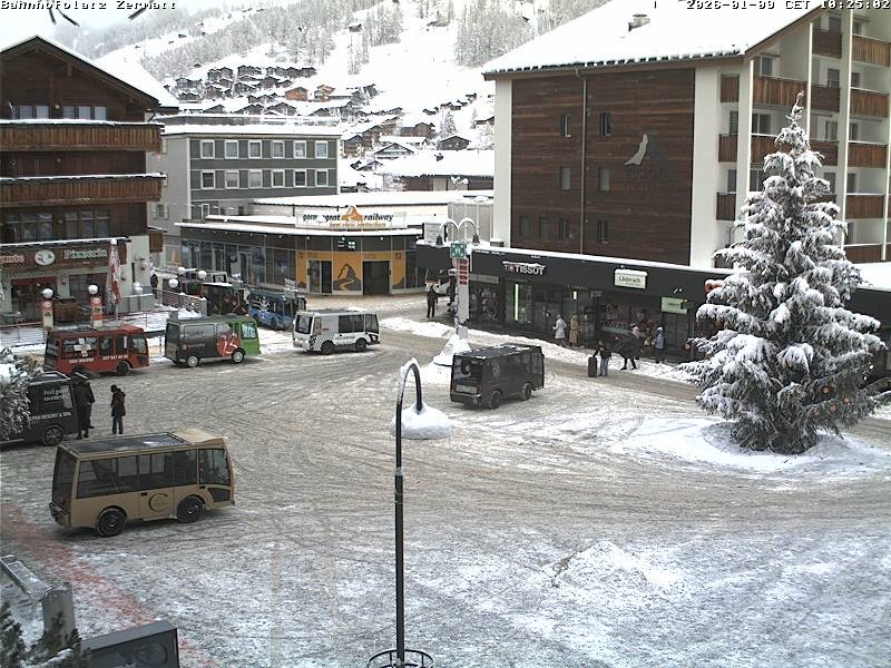 Archived image Webcam Zermatt Railway station