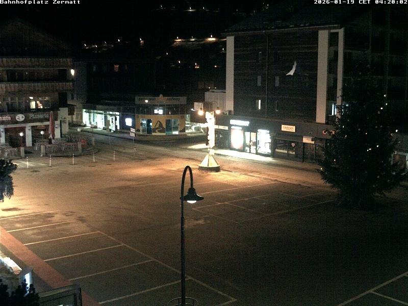 Archiv Foto Webcam Zermatt Bahnhofplatz
