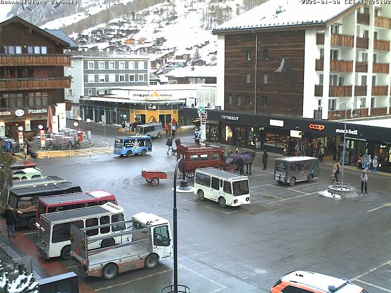 Archived image Webcam Zermatt Railway station