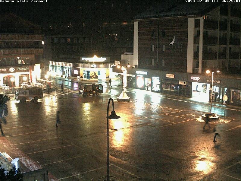 Archived image Webcam Zermatt Railway station