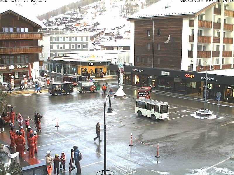 Archived image Webcam Zermatt Railway station