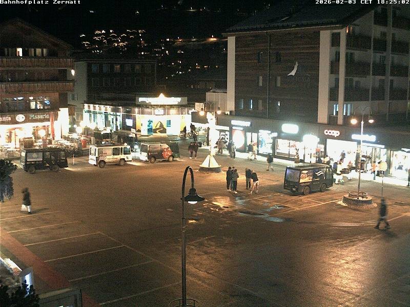 Archiv Foto Webcam Zermatt Bahnhofplatz