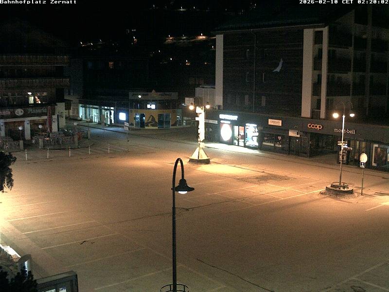 Archiv Foto Webcam Zermatt Bahnhofplatz