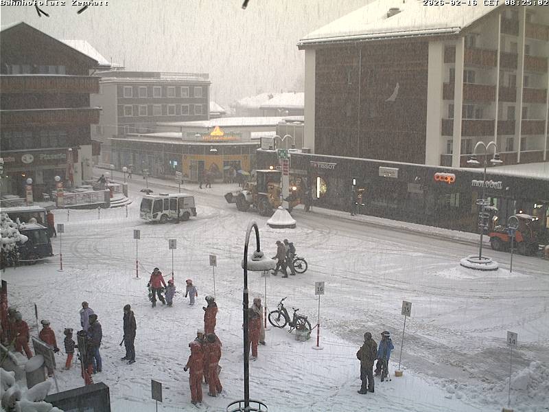 Archived image Webcam Zermatt Railway station