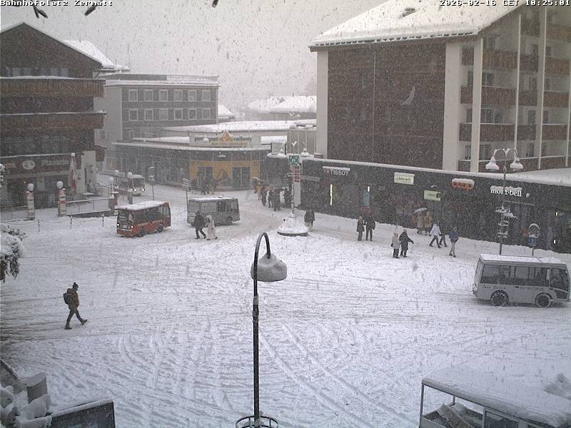 Archived image Webcam Zermatt Railway station