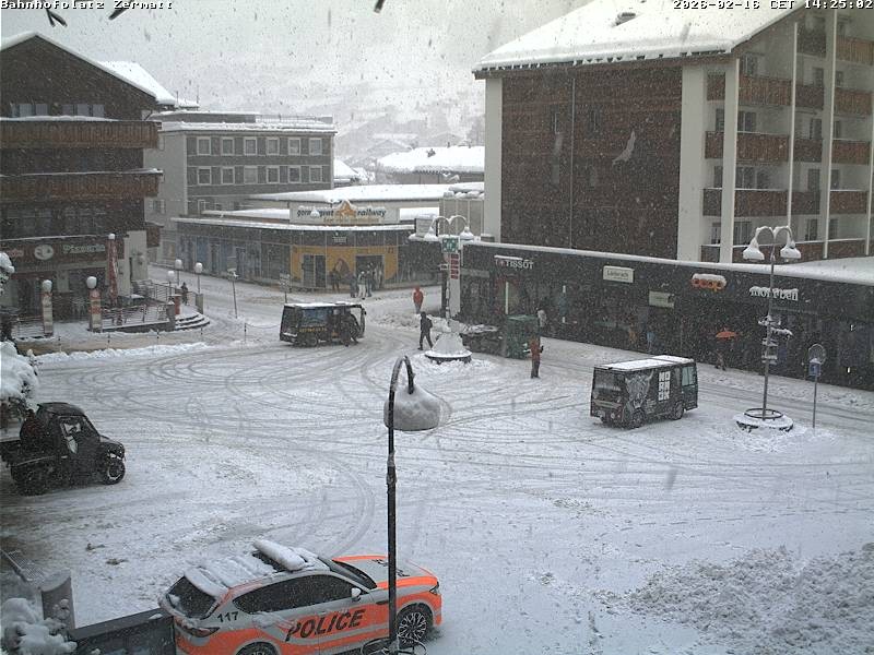 Archived image Webcam Zermatt Railway station