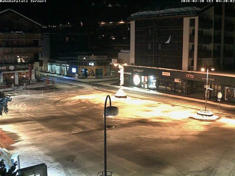 Archiv Foto Webcam Zermatt Bahnhofplatz