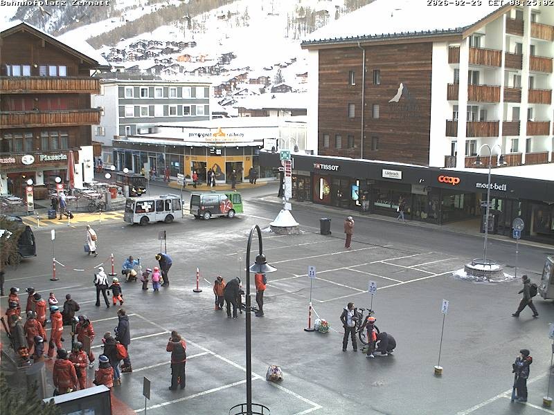 Archived image Webcam Zermatt Railway station