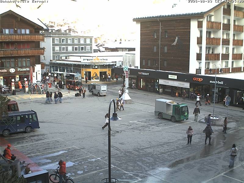Archived image Webcam Zermatt Railway station