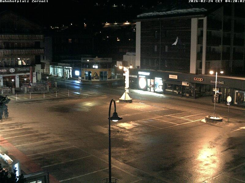 Archiv Foto Webcam Zermatt Bahnhofplatz