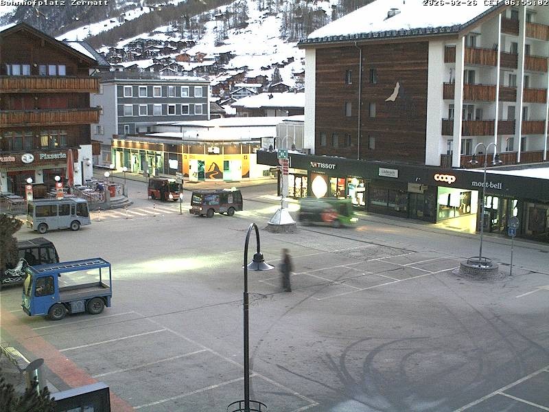 Archived image Webcam Zermatt Railway station