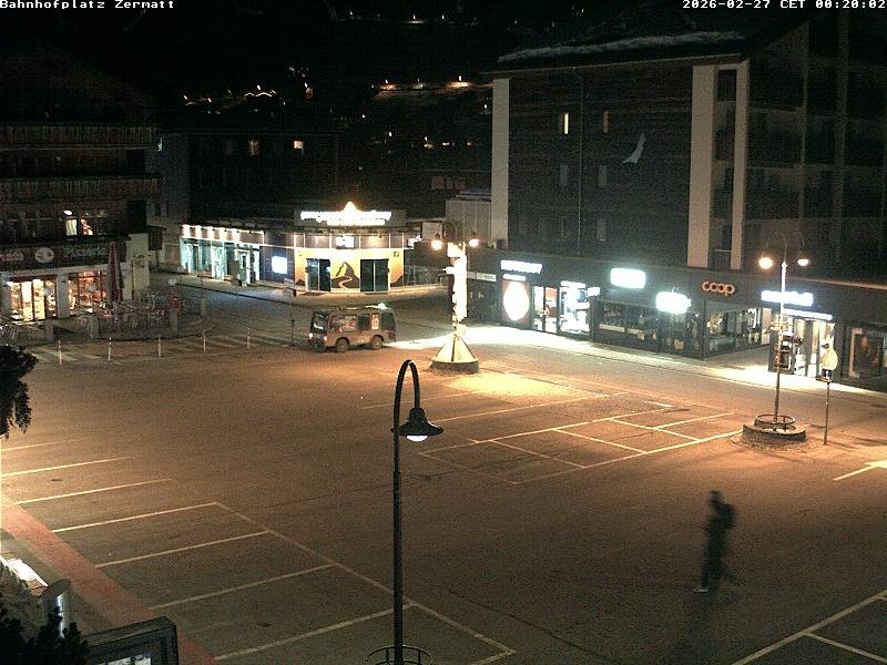 Archived image Webcam Zermatt Railway station
