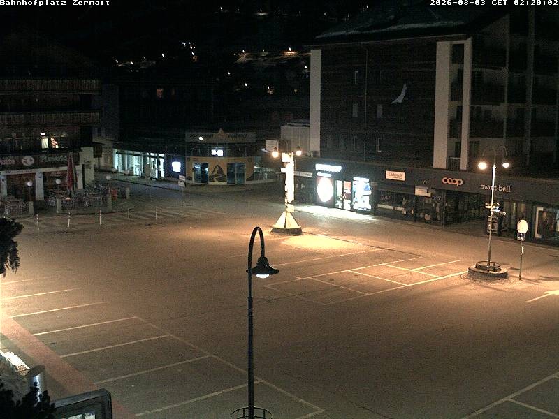 Archiv Foto Webcam Zermatt Bahnhofplatz