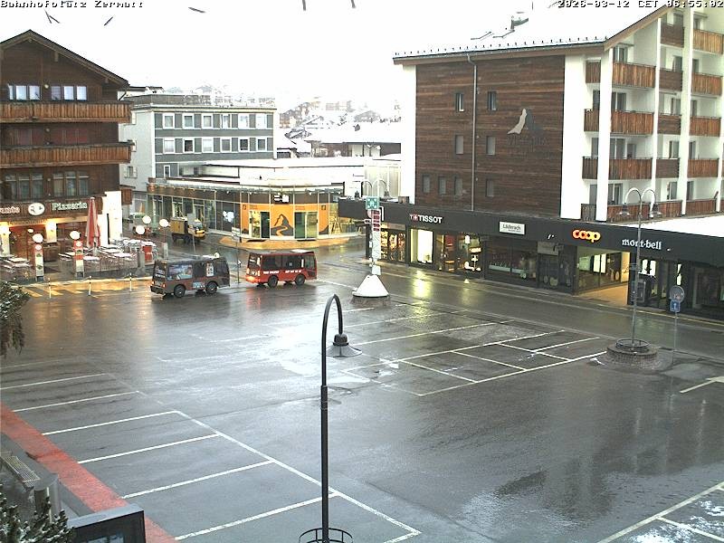 Archived image Webcam Zermatt Railway station