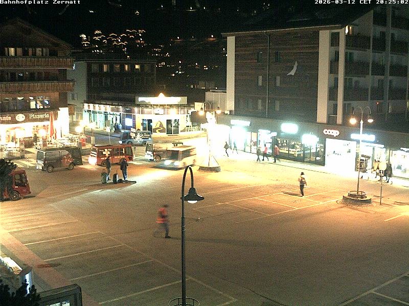Archived image Webcam Zermatt Railway station