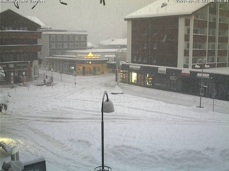 Archiv Foto Webcam Zermatt Bahnhofplatz