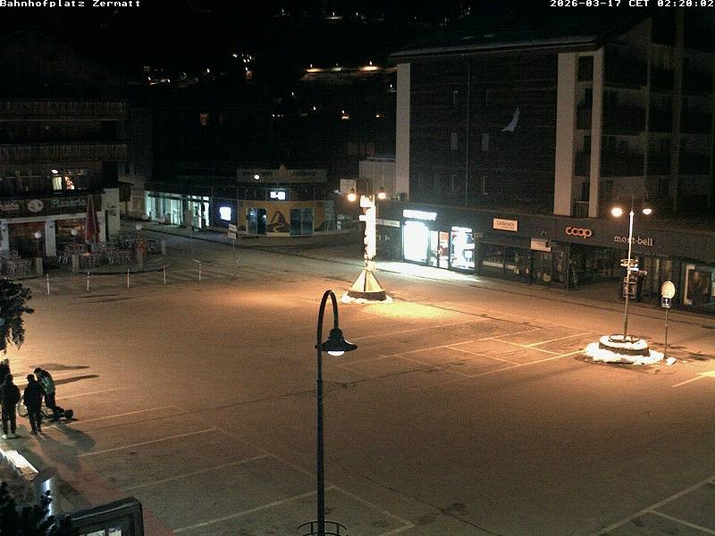 Archiv Foto Webcam Zermatt Bahnhofplatz