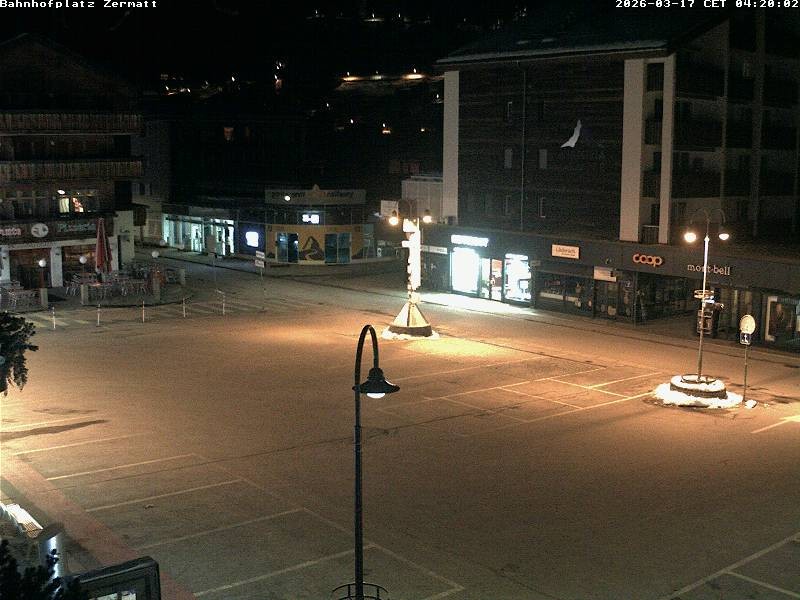 Archiv Foto Webcam Zermatt Bahnhofplatz