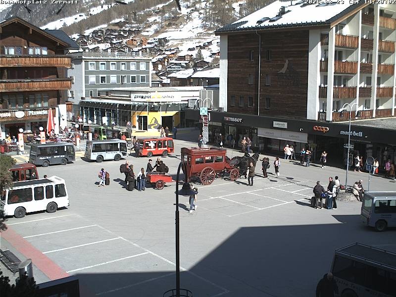 Archiv Foto Webcam Zermatt Bahnhofplatz