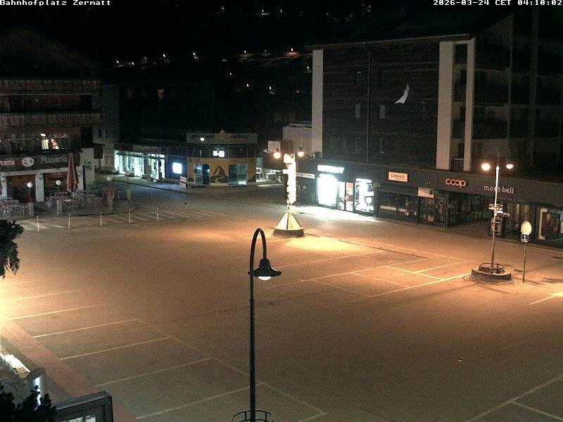 Archiv Foto Webcam Zermatt Bahnhofplatz