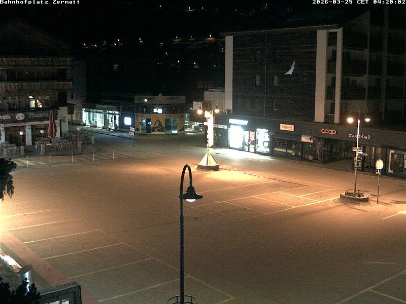 Archiv Foto Webcam Zermatt Bahnhofplatz