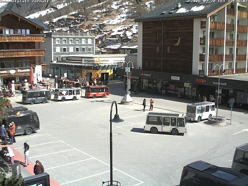 Archived image Webcam Zermatt Railway station