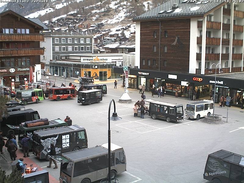 Archived image Webcam Zermatt Railway station