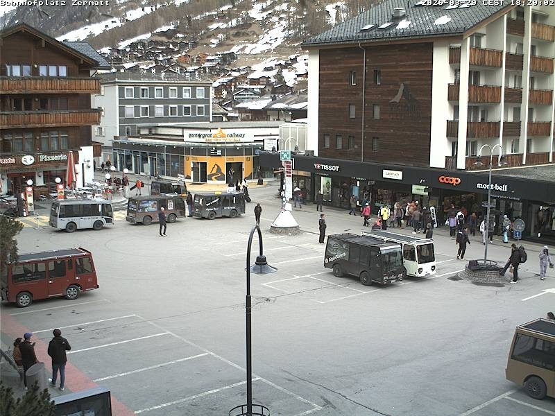 Archived image Webcam Zermatt Railway station
