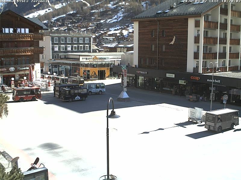 Archiv Foto Webcam Zermatt Bahnhofplatz