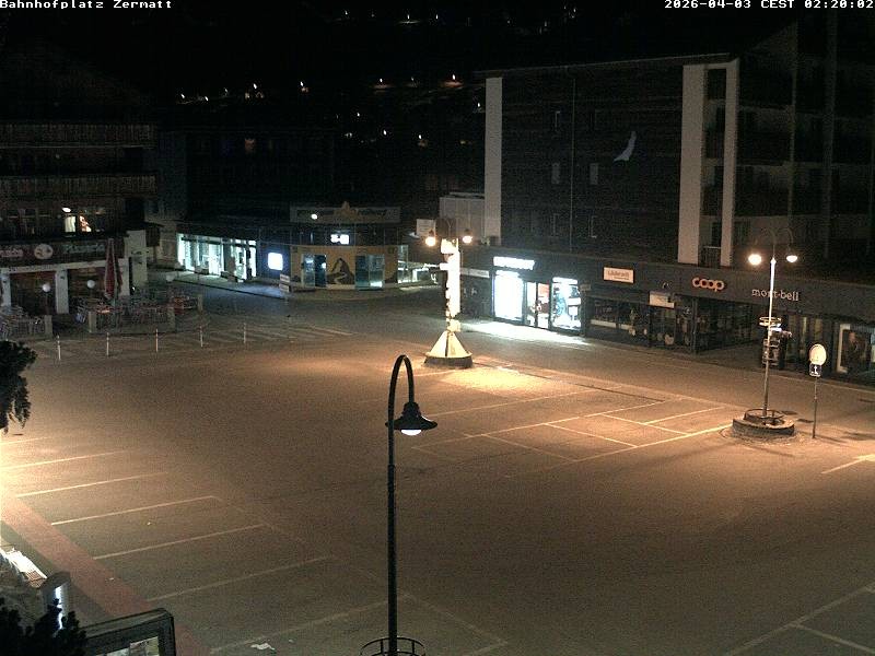 Archiv Foto Webcam Zermatt Bahnhofplatz