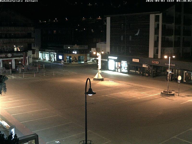 Archiv Foto Webcam Zermatt Bahnhofplatz