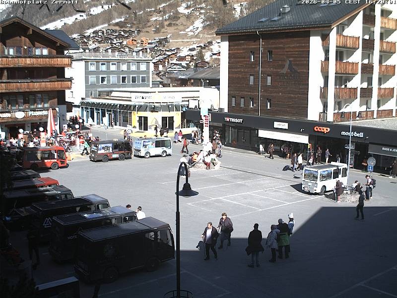 Archiv Foto Webcam Zermatt Bahnhofplatz