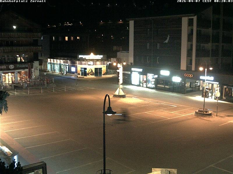 Archiv Foto Webcam Zermatt Bahnhofplatz