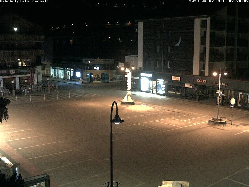 Archiv Foto Webcam Zermatt Bahnhofplatz