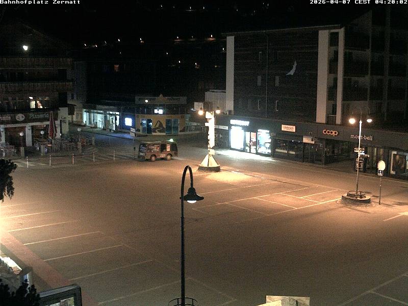 Archiv Foto Webcam Zermatt Bahnhofplatz