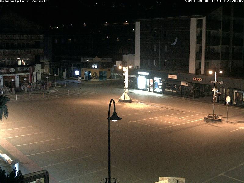 Archiv Foto Webcam Zermatt Bahnhofplatz
