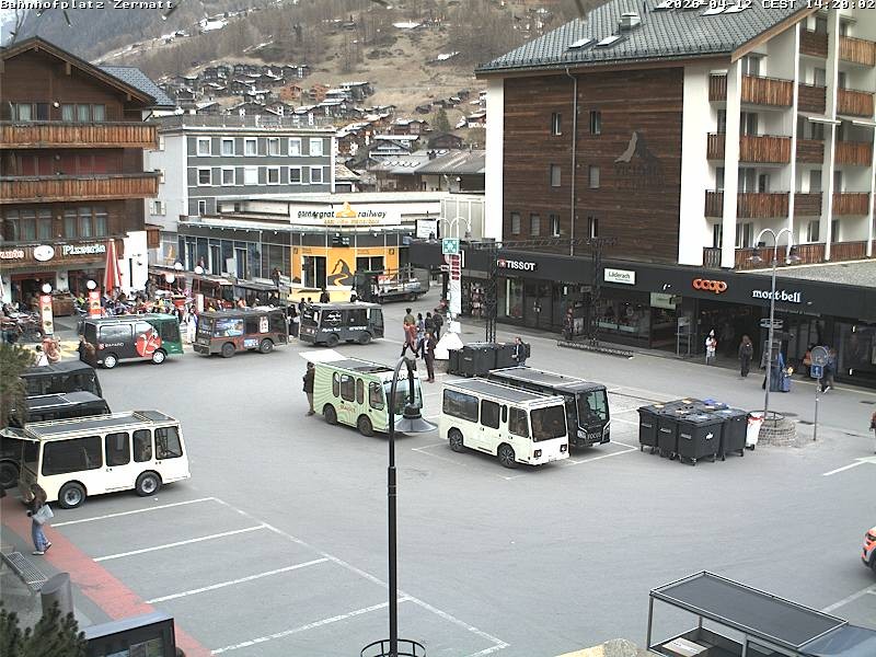 Archived image Webcam Zermatt Railway station