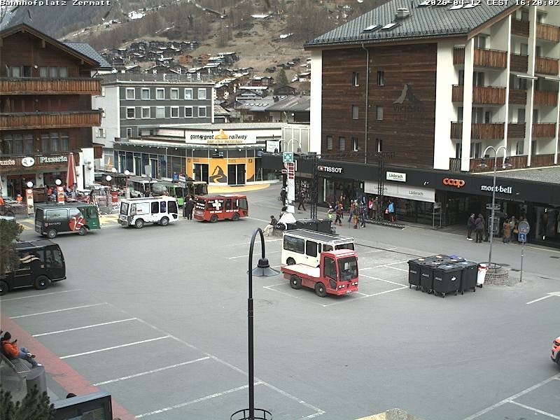 Archived image Webcam Zermatt Railway station