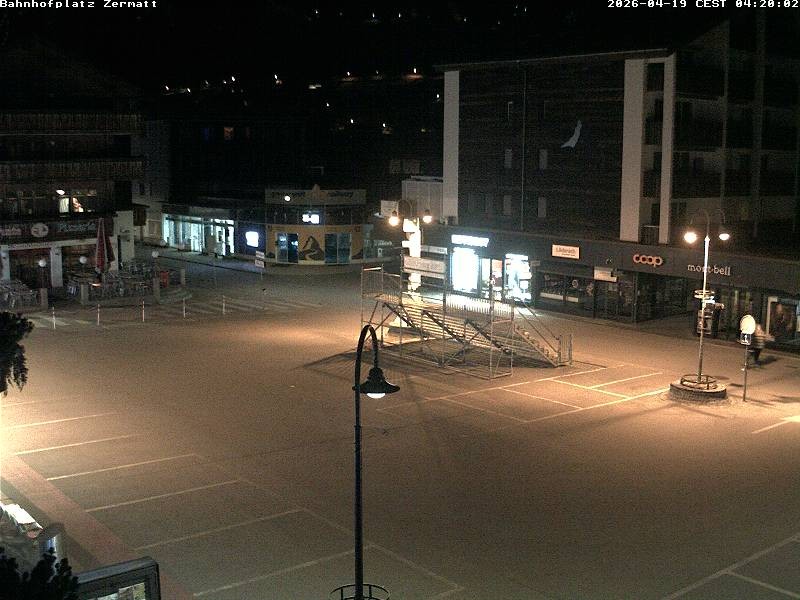 Archiv Foto Webcam Zermatt Bahnhofplatz
