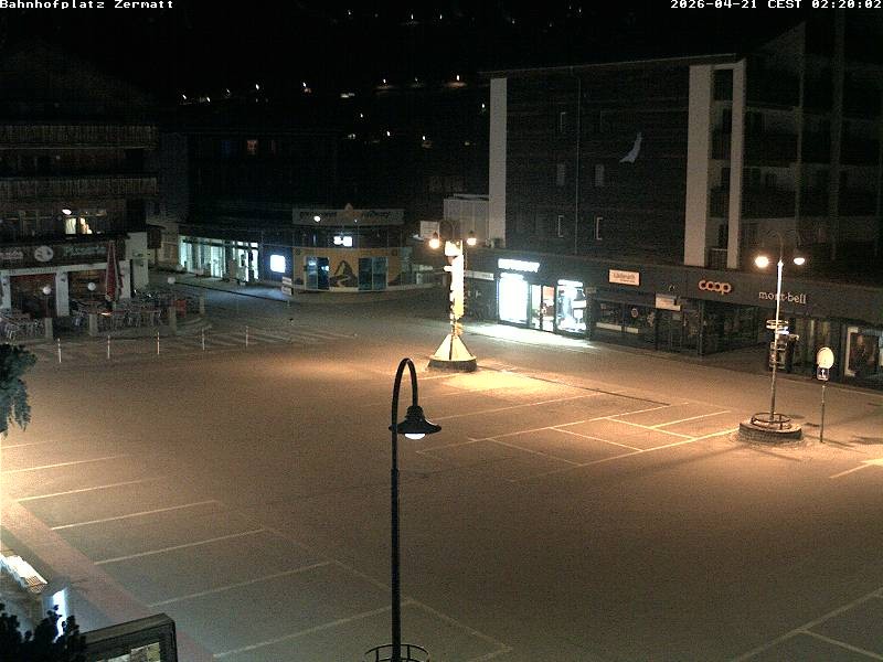 Archiv Foto Webcam Zermatt Bahnhofplatz