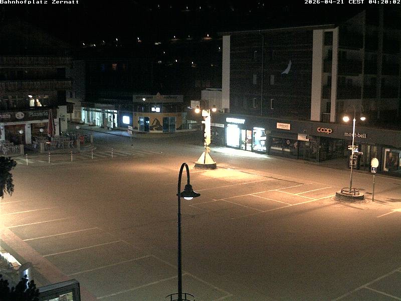 Archiv Foto Webcam Zermatt Bahnhofplatz