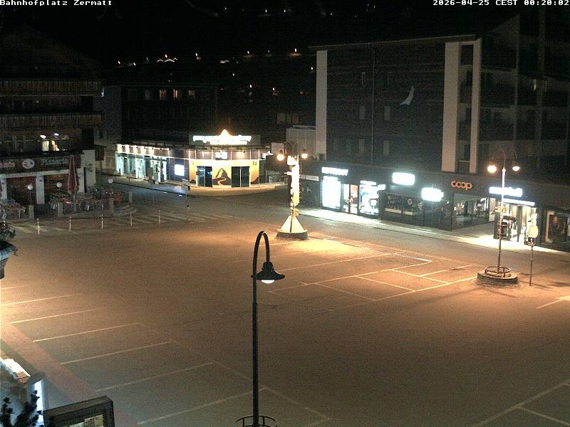 Archiv Foto Webcam Zermatt Bahnhofplatz