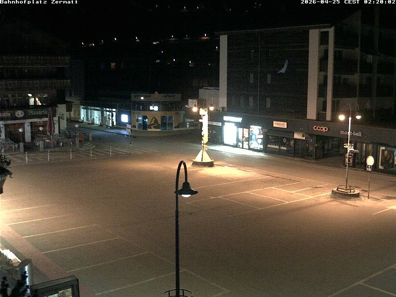 Archiv Foto Webcam Zermatt Bahnhofplatz
