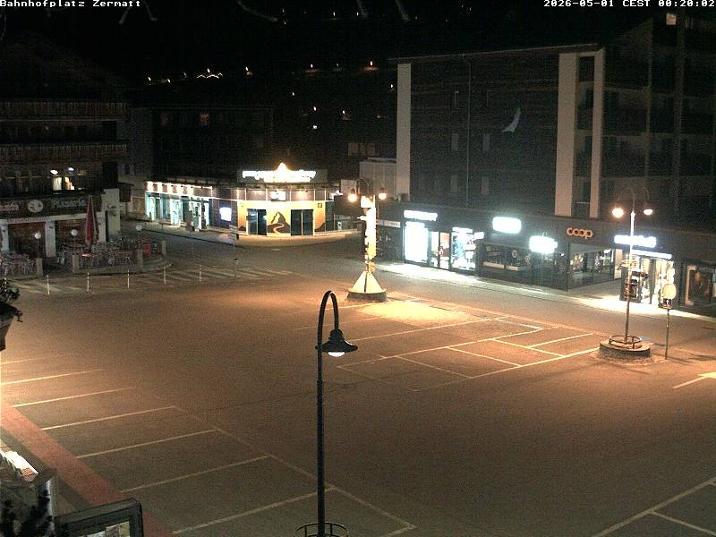 Archiv Foto Webcam Zermatt Bahnhofplatz