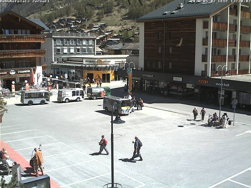 Archived image Webcam Zermatt Railway station