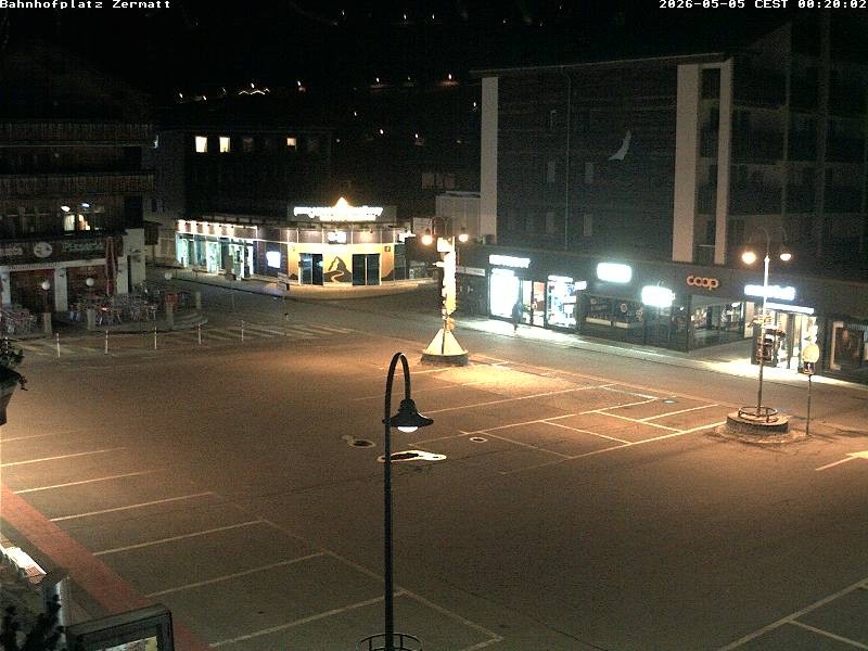 Archiv Foto Webcam Zermatt Bahnhofplatz